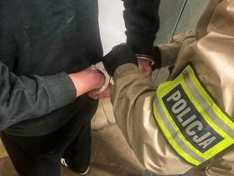 Uderzył w nieoznakowany radiowóz. Policjanci znaleźli narkotyki warte fortunę