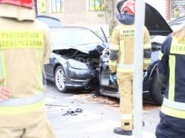 Zderzenie dwóch samochodów w Komprachcicach. Jedna osoba trafiła do szpitala