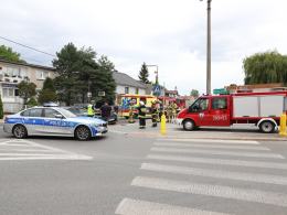 Zderzenie dwóch samochodów w Komprachcicach. Jedna osoba trafiła do szpitala
