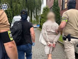 Zarzuty korupcji i przekroczenia uprawnień dla lekarki i podległej jej pracownicy medycznej