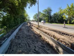 Powstaje nowa droga dla pieszych i rowerzystów wzdłuż ulicy Wrocławskiej