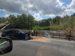 Trzy zdarzenia na A4. Dachowanie i kolizje na obu jezdniach