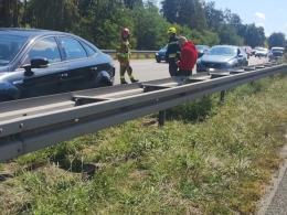 Trzy zdarzenia na A4. Dachowanie i kolizje na obu jezdniach