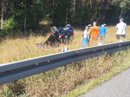 Trzy zdarzenia na A4. Dachowanie i kolizje na obu jezdniach