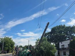 Betoniarka przewróciła się w Żędowicach. Kierowca trafił do szpitala