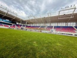 Już jutro koncert Padre Guilherme. Na Itaka Arenie trwa budowa sceny