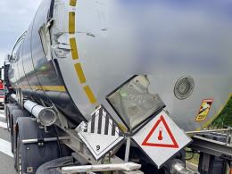 Kolizja dwóch ciężarówek na A4. Zablokowany prawy pas w kierunku Wrocławia