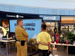 "Zadbajmy o bezpieczeństwo" w Opolu. Strażacy pokazują, jak przygotować się na zagrożenie