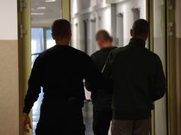 42-latek ze Strzelec Opolskich aresztowany. Policjanci zabezpieczyli ponad 1,6 kg narkotyków