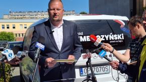 Poseł Zembaczyński domaga się przeprosin od ludzi Suwerennej Polski i wpłaty na WOŚP