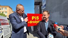 Sprzeczka pod biurem poselskim Janusza Kowalskiego. Chodzi o kłamstwa