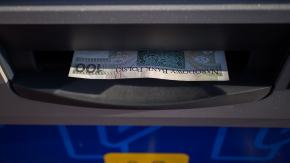 Bankomaty na straży pieniędzy: zmiany w zabezpieczeniach