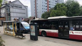 Na skutek nagłego  hamowania autobusu na ulicy Spychalskiego pasażer trafił do szpitala