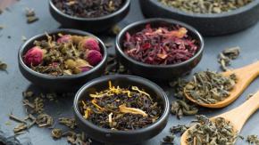 Dziś obchodzimy "Dzień Herbaty". Tajemnice herbat i ich wpływ na zdrowie
