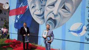 Oficjalne odsłonięcie muralu w Opolu: Michał Bajor w centrum uwagi