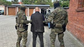 Agresywny Ukrainiec i Gruzin jeżdżący samochodem po pijanemu zostali zatrzymani 