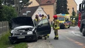 Zderzenie dwóch aut na ul. Sadowej w Opolu. Dziecko trafiło do szpitala