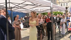 Niezręczna scena przed odsłonięciem gwiazdy Dody. Marszałek wyproszony z ceremonii