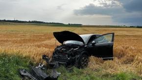 DK 11 w Gołkowicach. Samochód osobowy dachował po zderzeniu z ciężarówką