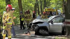 Cudem przeżył ogromną kraksę. Auto w częściach, a kierowca przeżył
