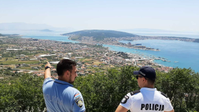 Polska Policja nad Morzem Czarnym i Adriatykiem. Dbają tam o bezpieczeństwo polskich turystów