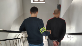32-letni recydywista znów dokonał kradzieży. Teraz grozi mu do 15 lat więzienia