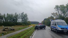 Poważny wypadek na DK39 między Michałowicami a Lubszą. Droga całkowicie zablokowana