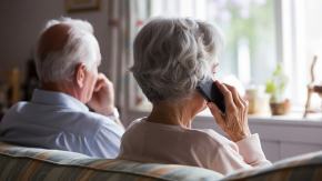 Dzwoni wnuczek, że miał wypadek? - seniorzy uwierzyli i stracili 74 tysiące złotych