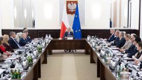 Działka za bezcen. 64% Polaków oburzonych transakcją wokół CPK