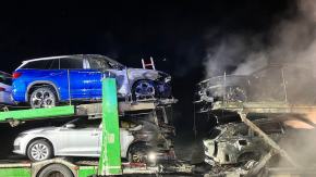 Pożar lawety na autostradzie. Spłonęły nowe auta