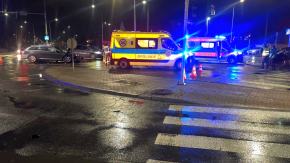 Zderzenie dwóch aut na skrzyżowaniu w Opolu