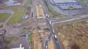 Postępy przy budowie estakady w rejonie Makro. Trwają kluczowe prace konstrukcyjne