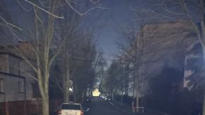 Ulica pogrążona w ciemności. Czytelnik prosi o interwencję