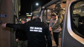 Powrót do domu bez walizek. Deportacja dla Rosjanina, Uzbeka, Ukraińca i Gruzina