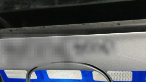 Opluł radiowóz, a na karoserii wyrył swoje nazwisko - 36-latek zatrzymany