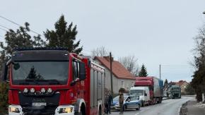 Wypadek w Podkamieniu. 11-latek potrącony przez autobus, droga DW 411 już odblokowana