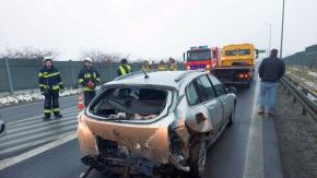 Zderzenie dwóch samochodów na DK45 w Dąbrówce Górnej. Dziecko trafiło do szpitala