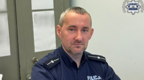 Policjant w czasie wolnym od służby pomógł rannemu mężczyźnie