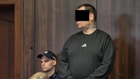 Zabił, ukrywał ciało w wannie i szafie. Ruszył proces Andrzeja W.