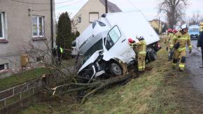 Zderzenie osobówki z busem na Kowalczyków