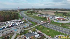 Trwa montaż odcinkowego pomiaru prędkości na A4