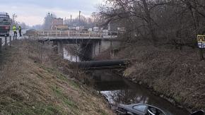 Zderzenie ciężarówki z osobówką na ul. Mostowej. Droga zablokowana AKTUALIZACJA 