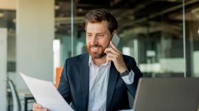 Czy w dobie digitalu papier ma jeszcze sens? 4 sytuacje, gdy Twój biznes zyska dzięki ulotkom