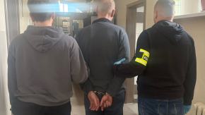 Kryminalni z Kluczborka odzyskali telefon skradziony kurierowi