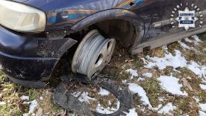  Porzucił kradzionego opla i telefon - szybko zakończył swoją "przygodę za kółkiem"