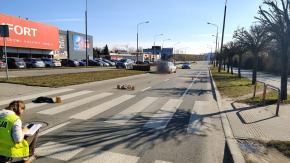 Policja wyjaśnia okoliczności potrącenia na przejściu w Opolu. 73-latka zmarła w szpitalu