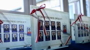 Nowa galeria w Opolskim Urzędzie Wojewódzkim upamiętnia wojewodów regionu