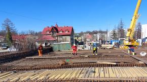 1800 ton betonu trafi na nowy most w Głuchołazach. Betonowanie potrwa ponad 20 godzin