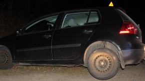 Nietrzeźwy kierujący zakończył przejażdżkę w przydrożnym rowie