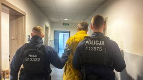 Pięć podpaleń, 83 tys. zł strat. Policja zatrzymała podejrzanego